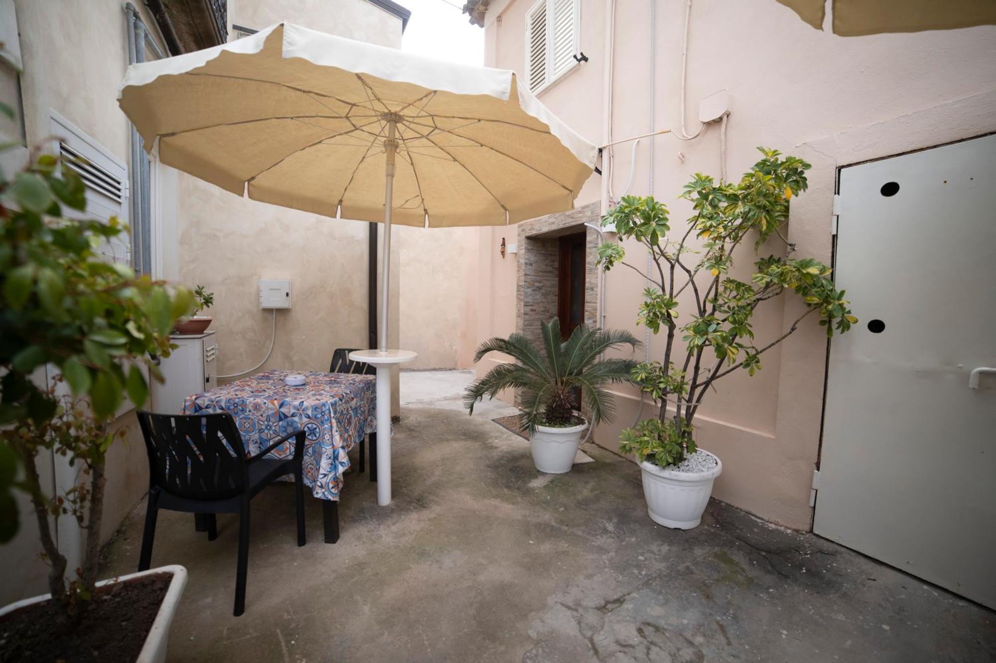 La Perla Del Tirreno Bed and Breakfast Tropea Exteriör bild