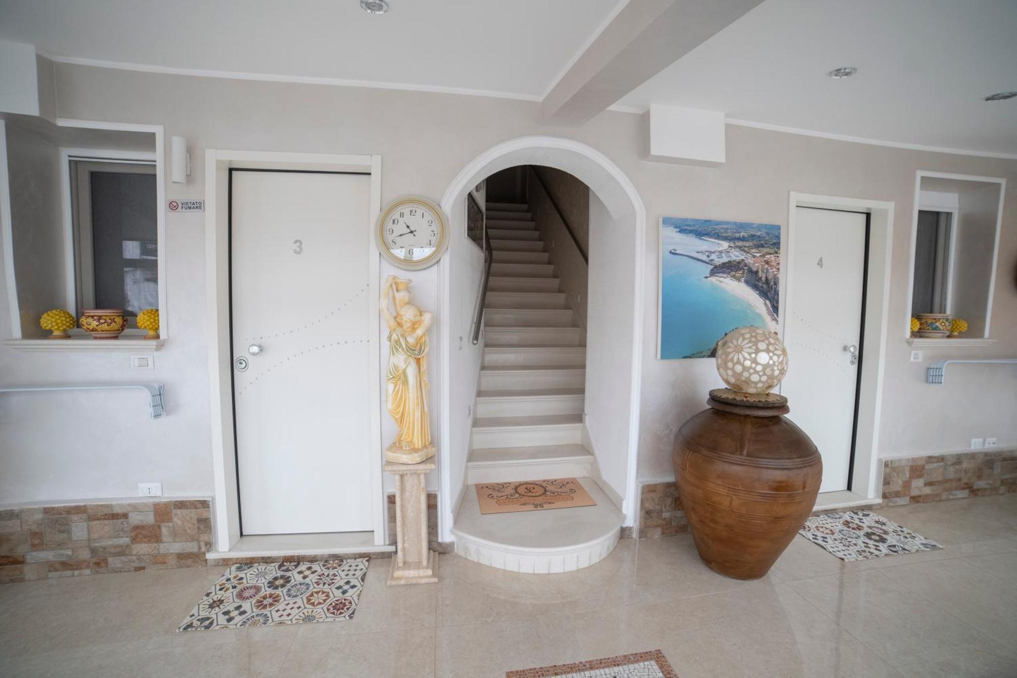 La Perla Del Tirreno Bed and Breakfast Tropea Exteriör bild