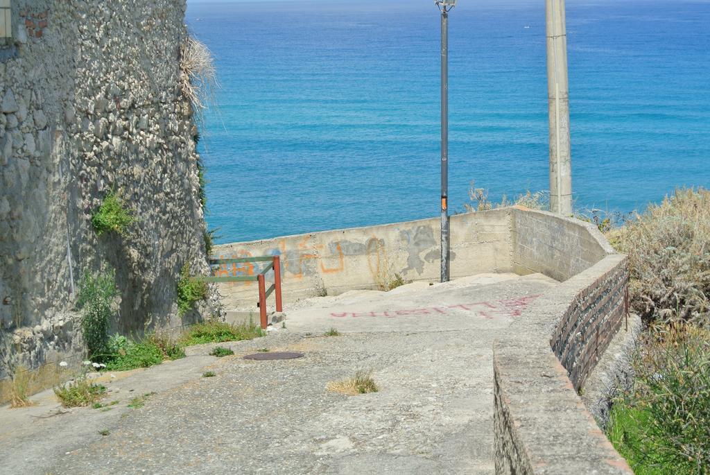 La Perla Del Tirreno Bed and Breakfast Tropea Exteriör bild
